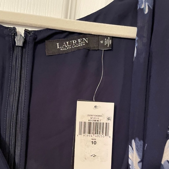 Lauren Ralph Lauren Flutter Sleeve ruffle  Dress size 10 or 14 navy multi - Picture 4 of 7